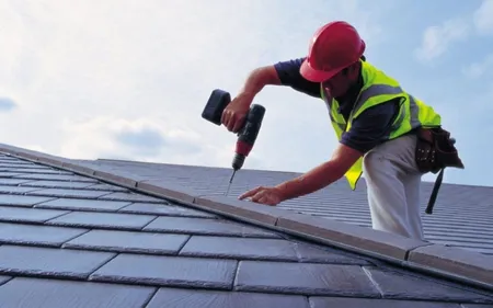 reparación de goteras en tejado de tejas de pizarra en parla, madrid
